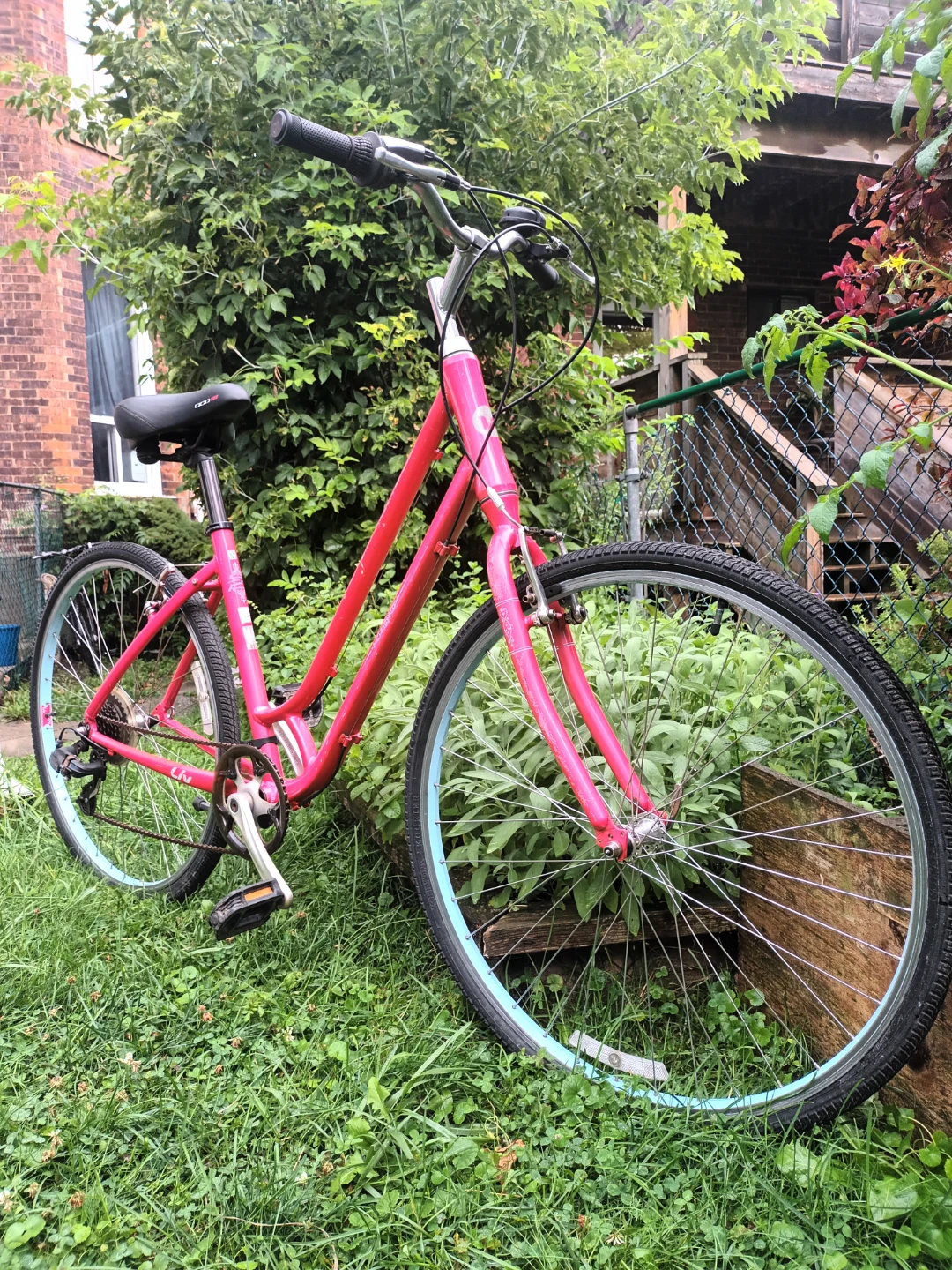 Giant Liv4 Bike - photo 4