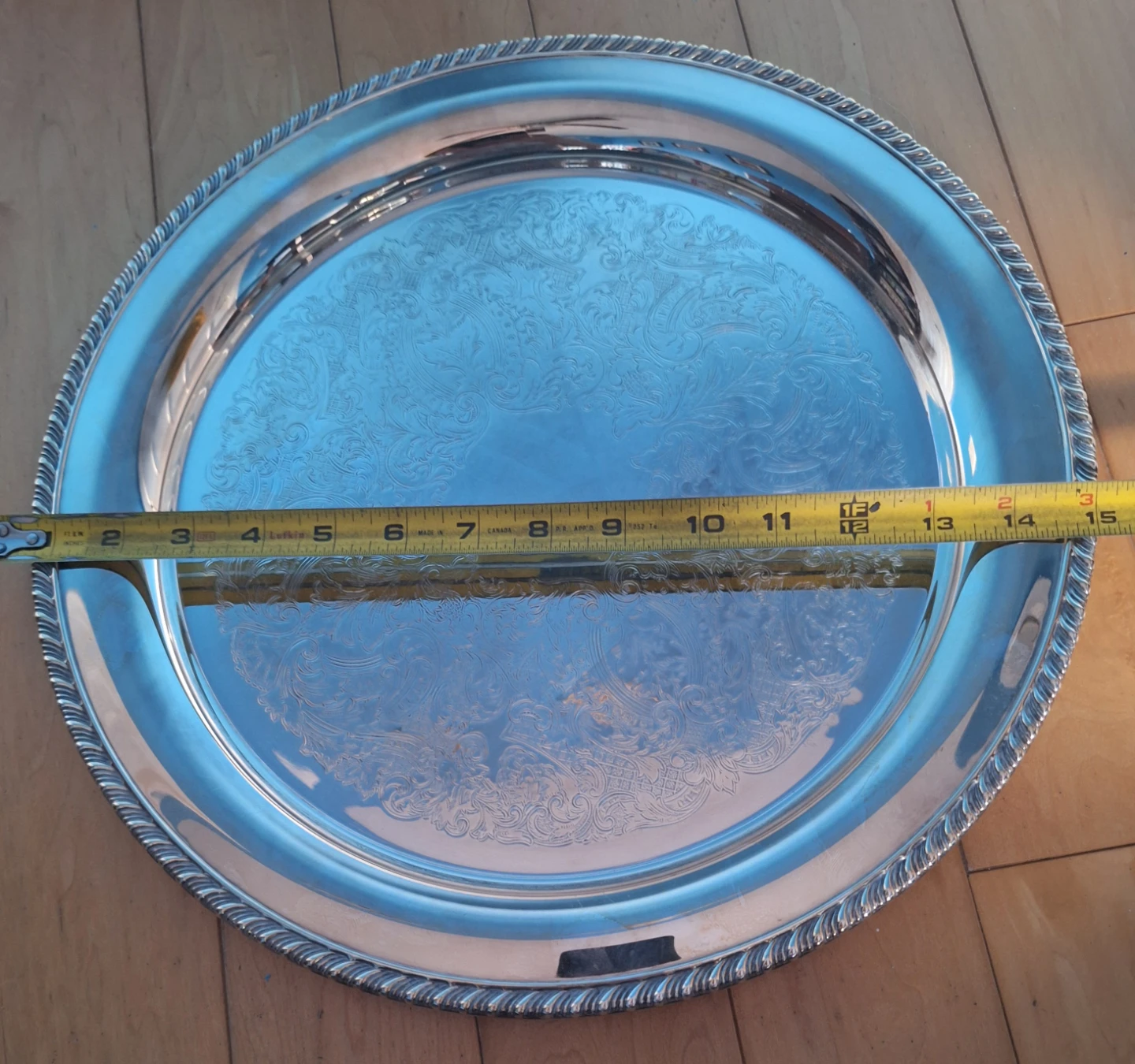 Vintage Rogers Silver Plated Serving Trays 15 and 10 inches - photo 4