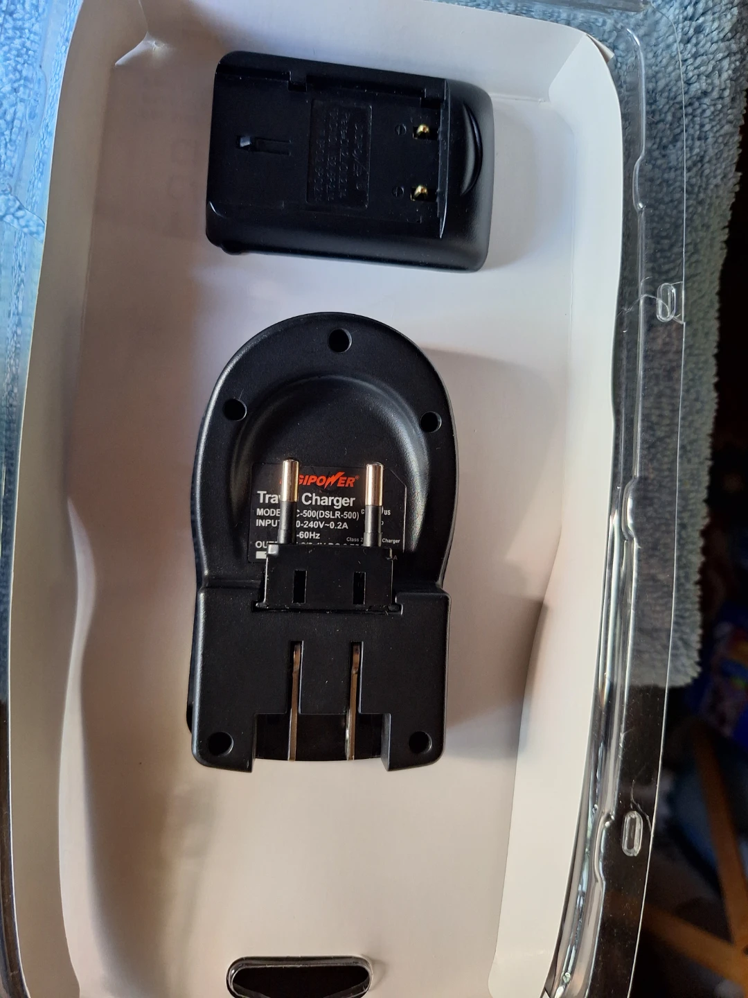 DigiPower Digital SLR Travel Charger - photo 3