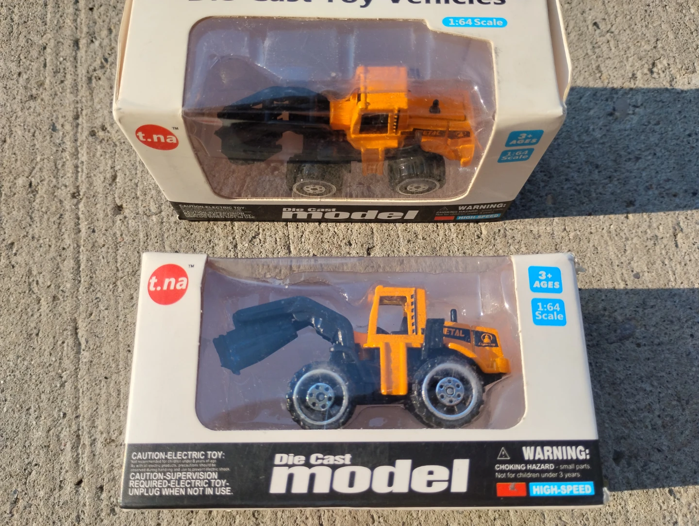 Die‑Cast Front Loader Toy – 1:64 Scale – New in Box