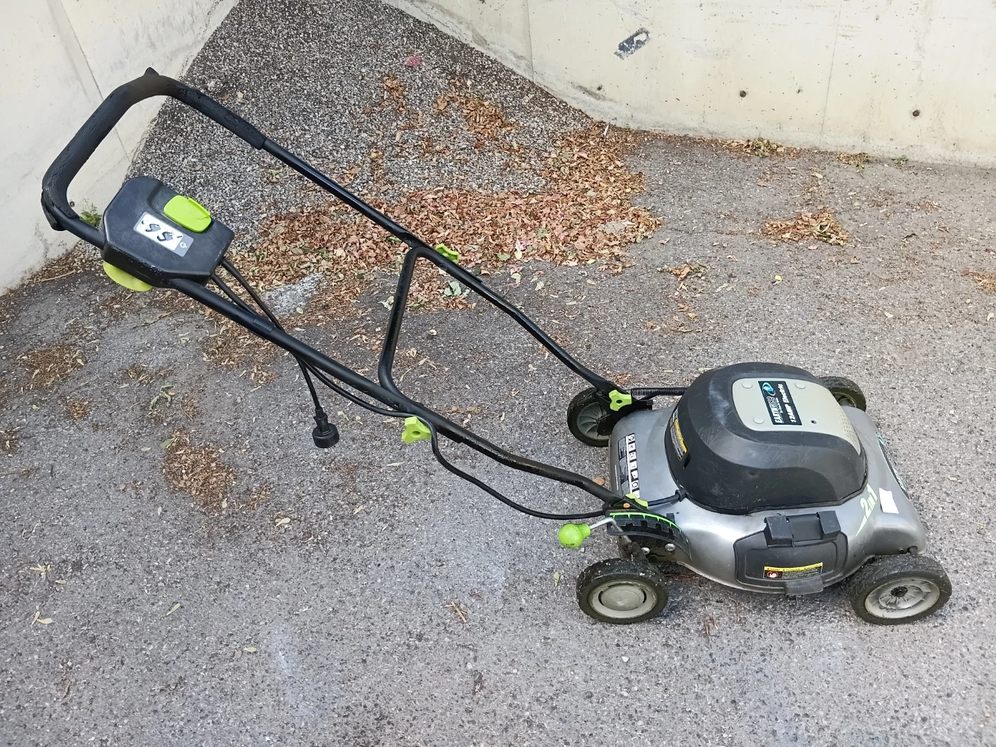 Earthwise 18" Compact Electric Lawnmower
