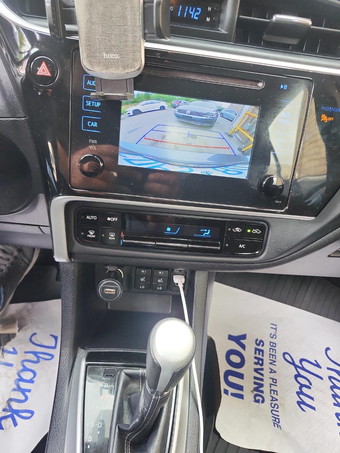 2018 Toyota Corolla LE Sedan - photo 3