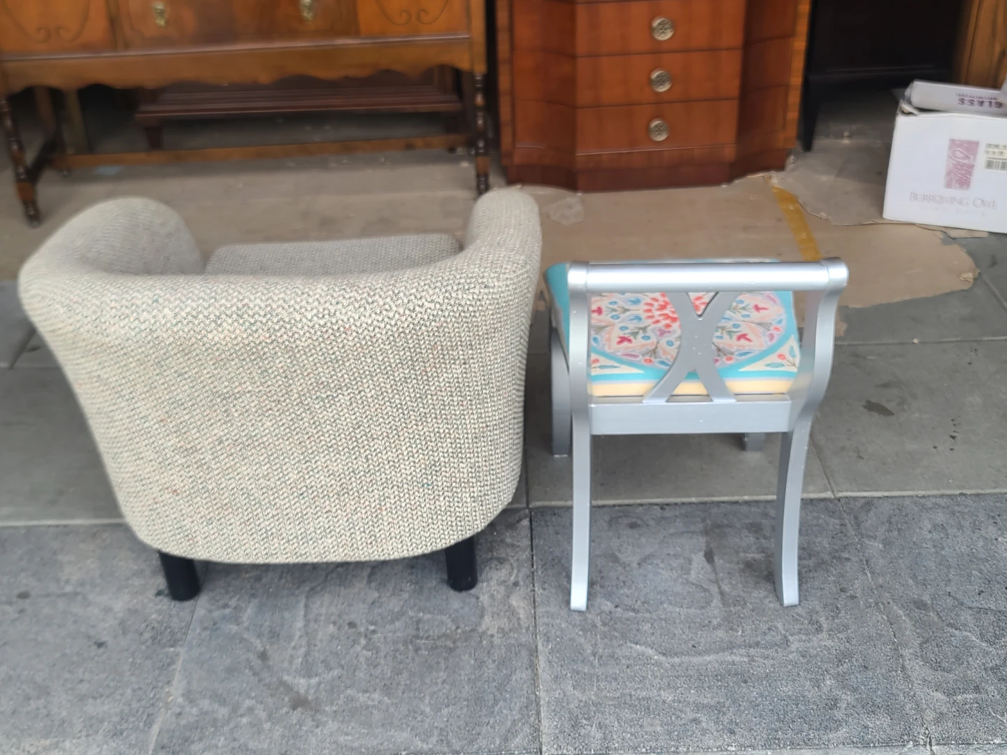 Textured Barrel Armchair and Silver Accent Chair Set - photo 2