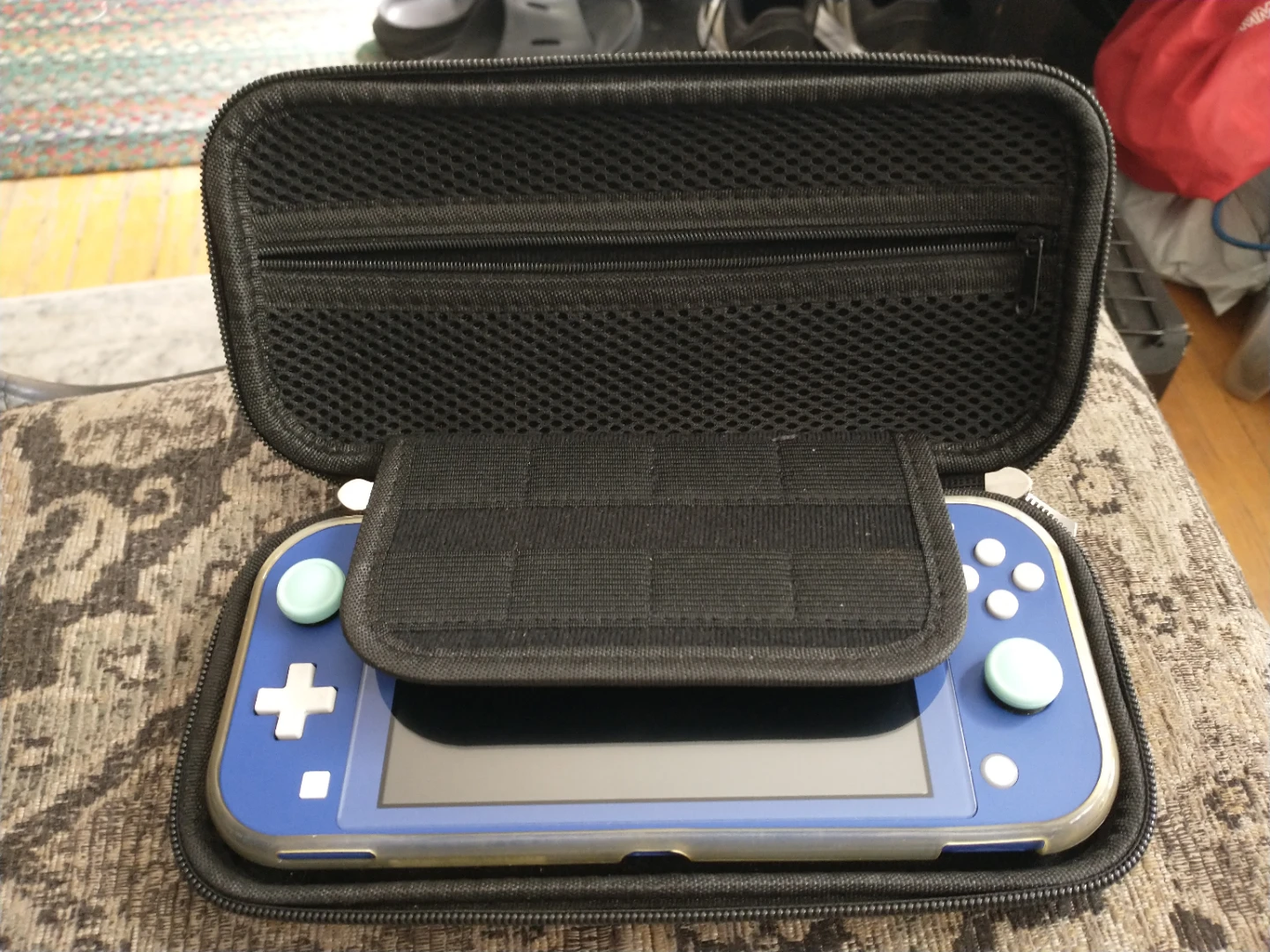 Nintendo Switch Lite - Blue 32gb + travel case - photo 2