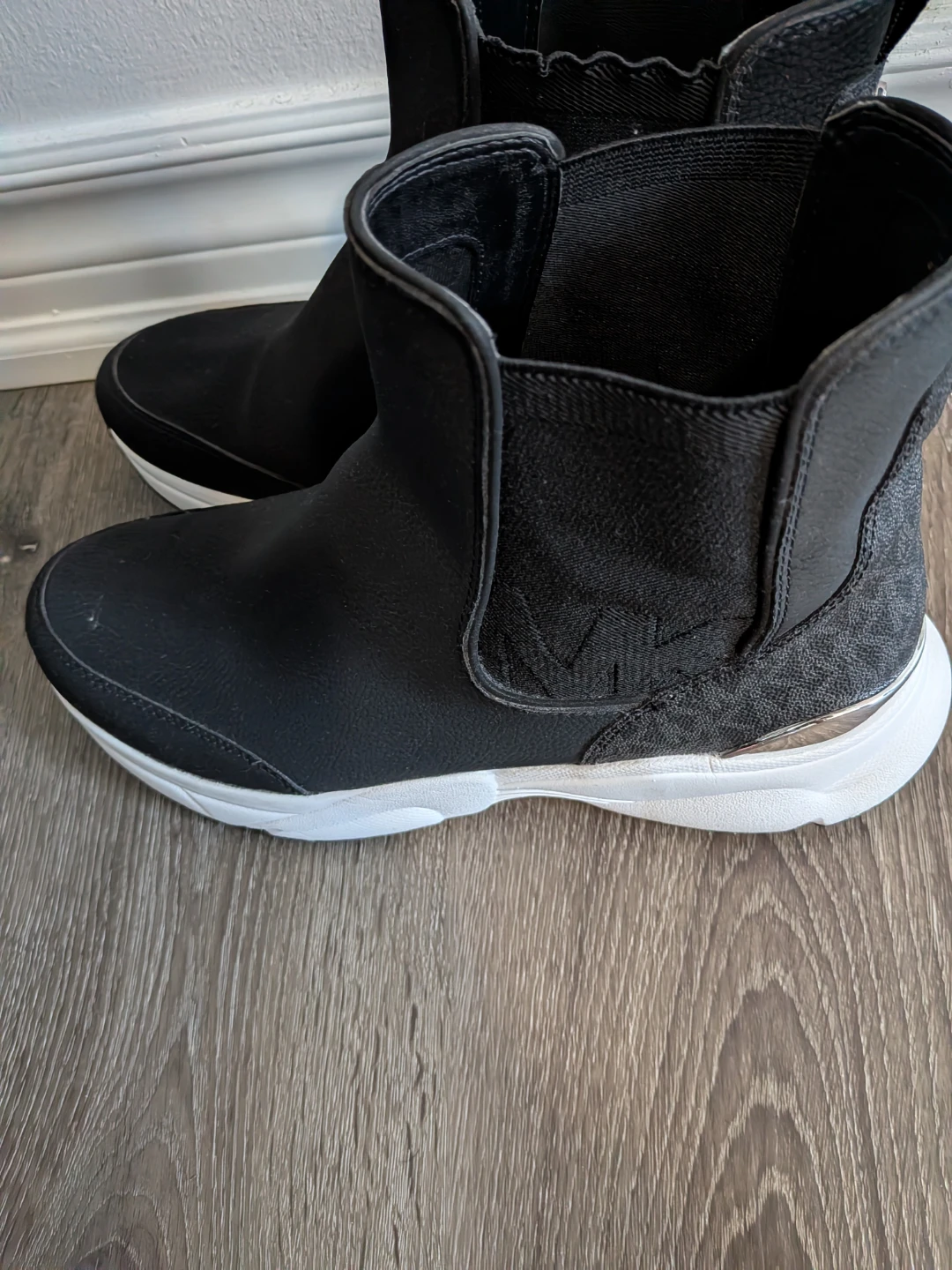 Michael Kors Black Chelsea Boots