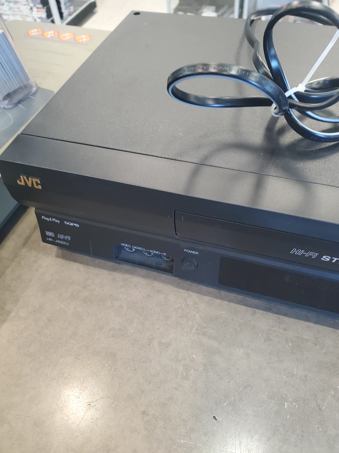 JVC HR-J692U Hi-Fi Stereo VCR