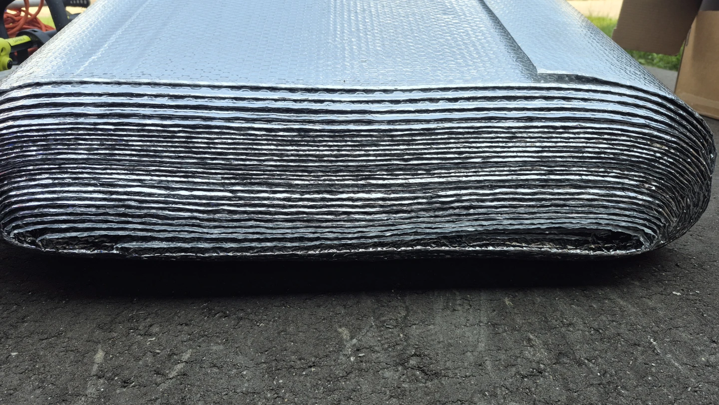Reflective Insulation Roll 4ft x 125ft - photo 2