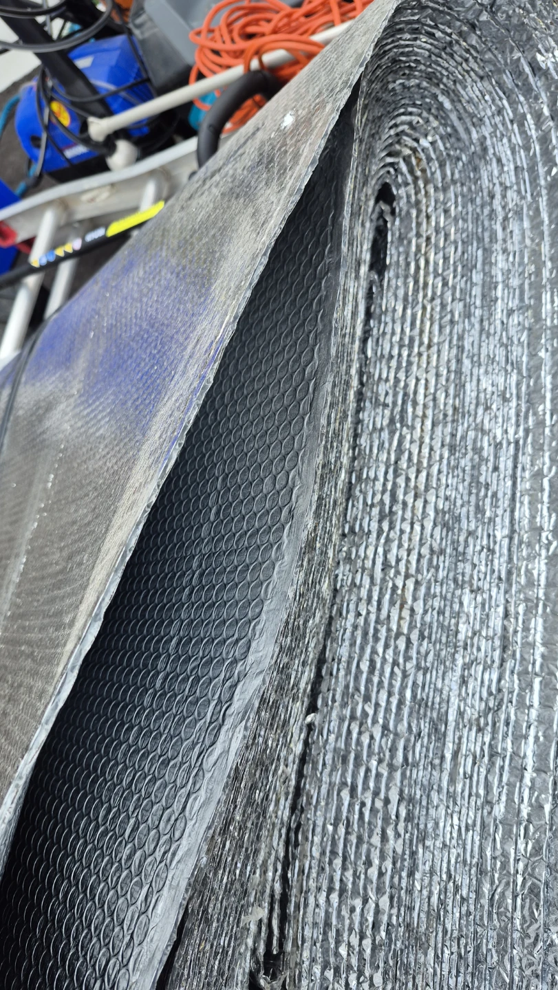 Reflective Insulation Roll 4ft x 125ft - photo 4