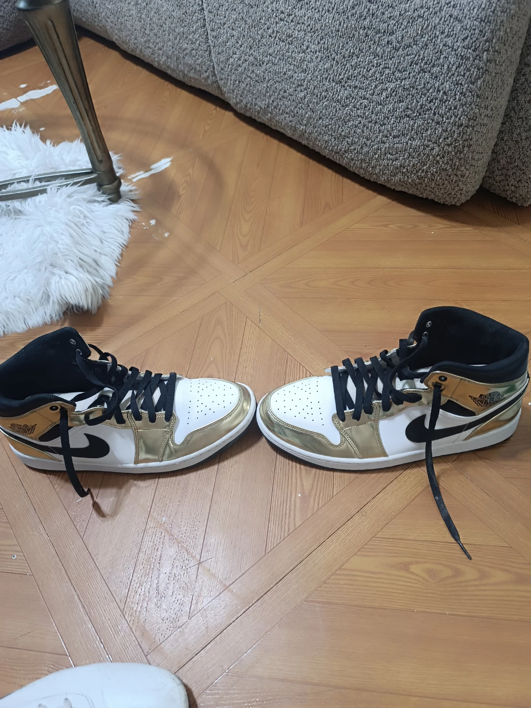 Air Jordan 1 Mid SE White Metallic Gold Black Men's Shoes