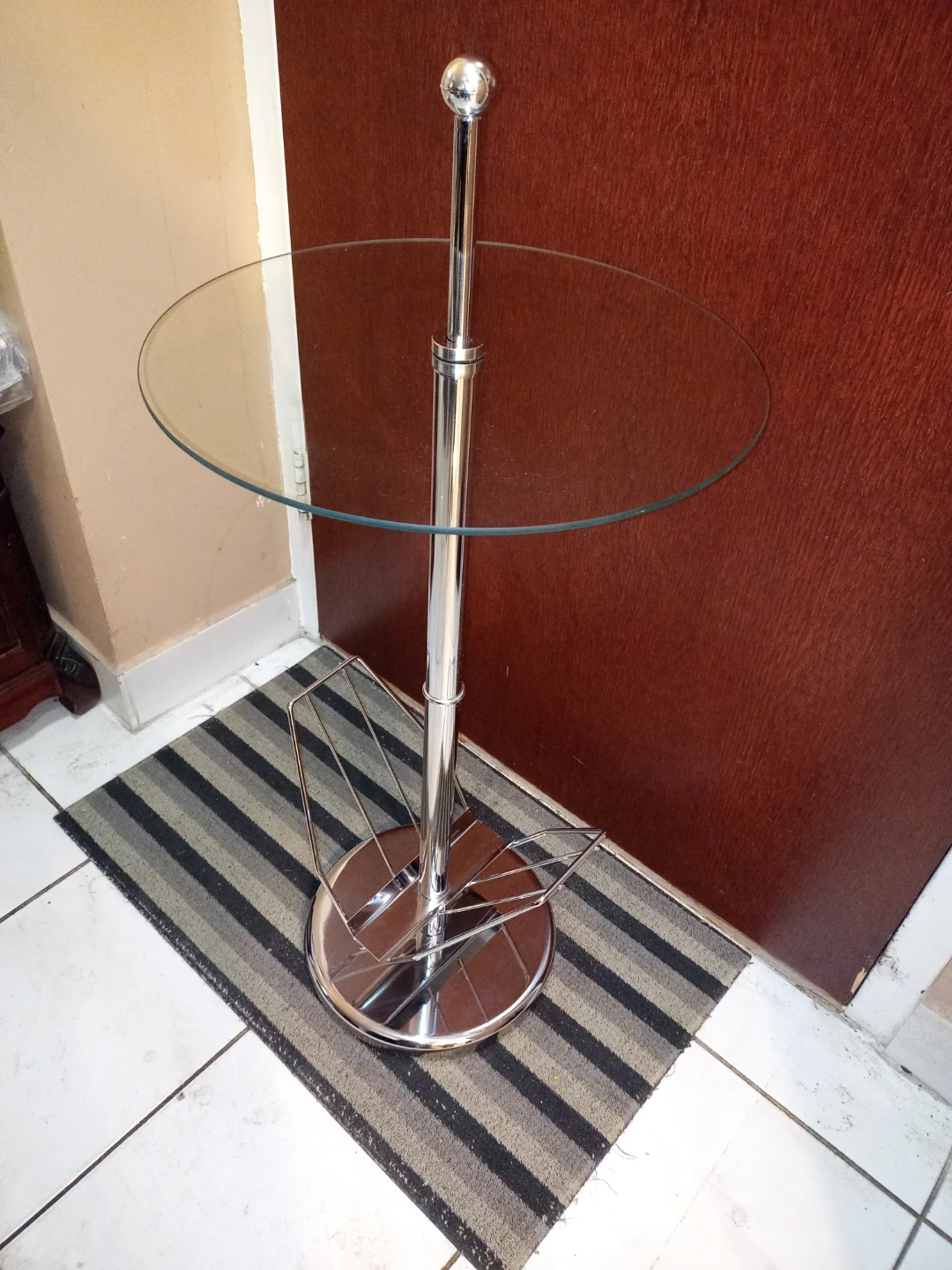 Chrome & Glass Table Stand With Magazine Rack - photo 3