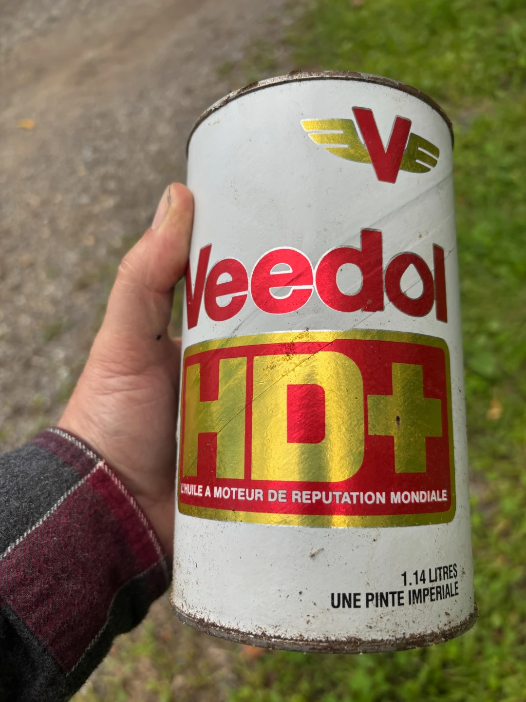 Six Vintage Veedol HD+ Motor Oil Collector Cans