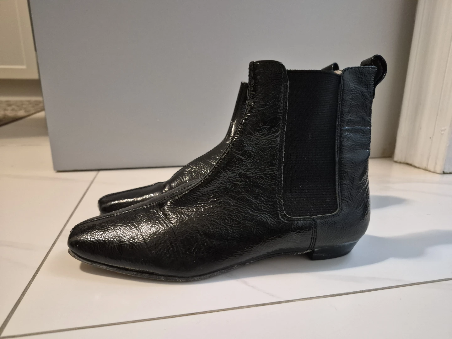 Black Patent Leather Michael Kors Chelsea Boots - photo 2