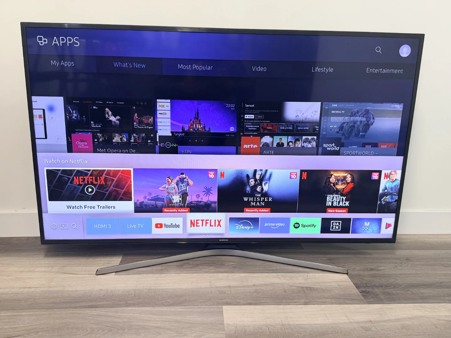 55 Inch Samsung Smart 4K TV - photo 4