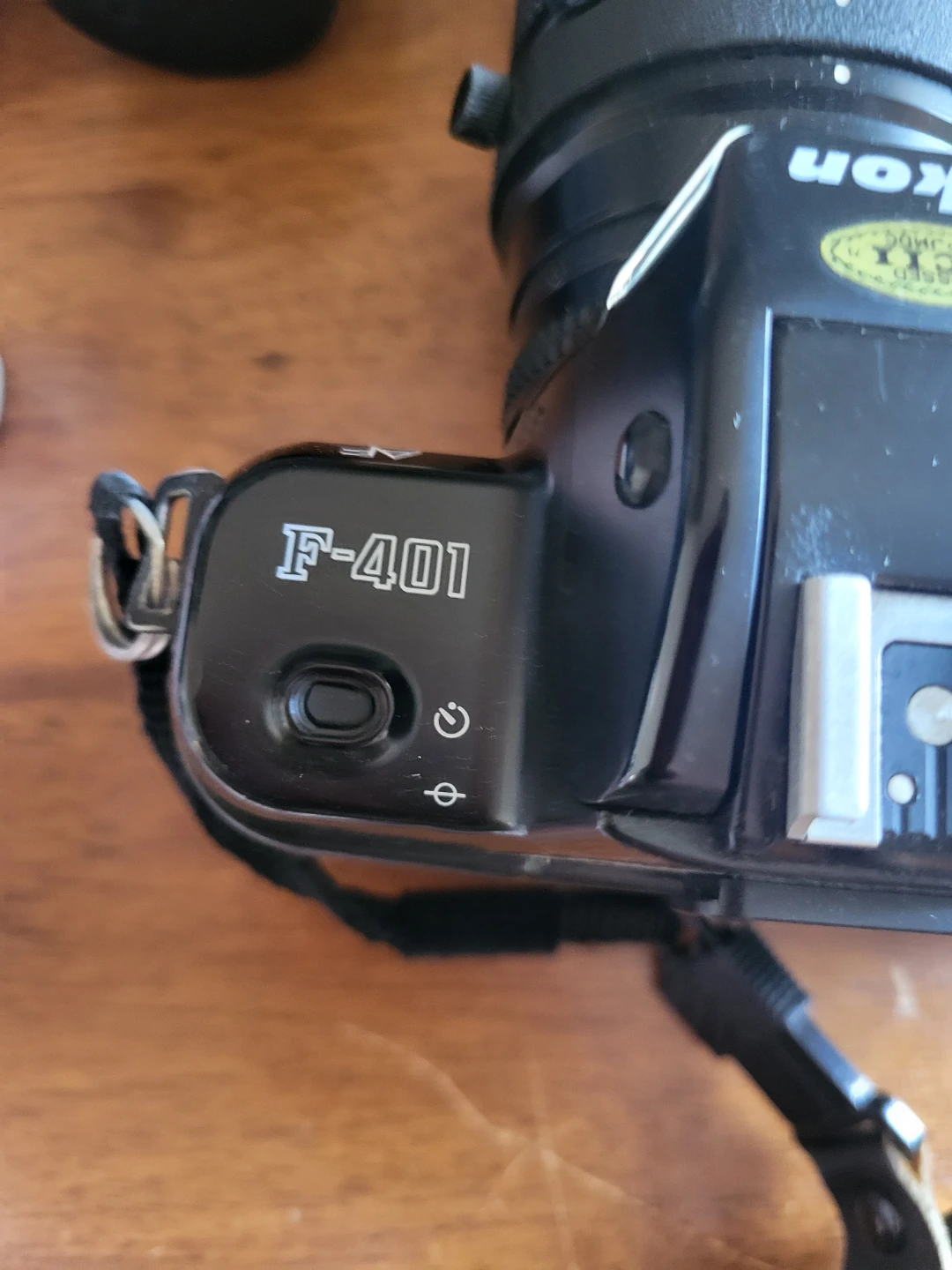 Nikon F-401 SLR with Accessories - photo 2