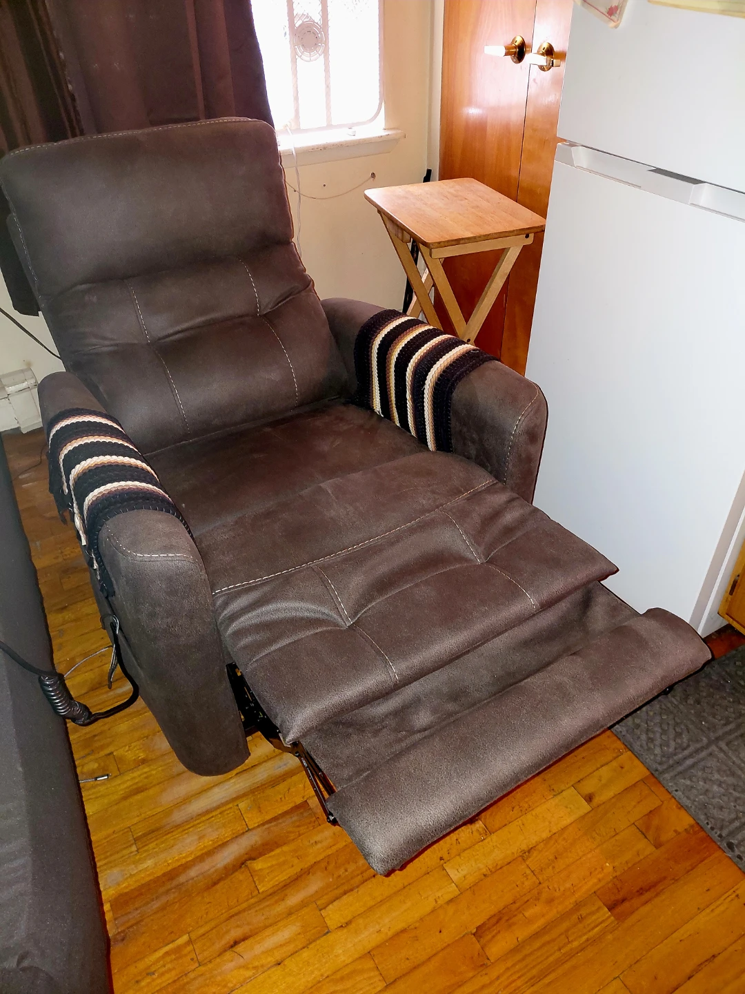 Brown Recliner Chair - photo 3