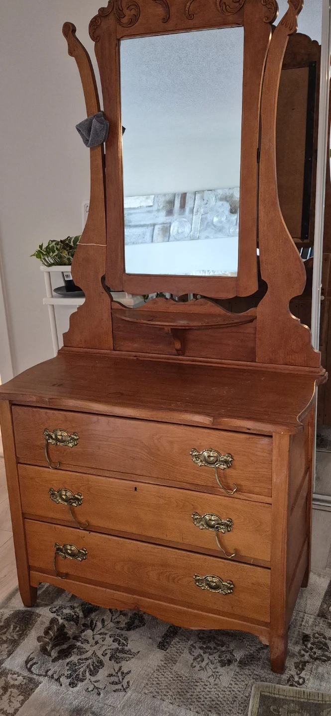 3 drawer dresser with mirror for sale