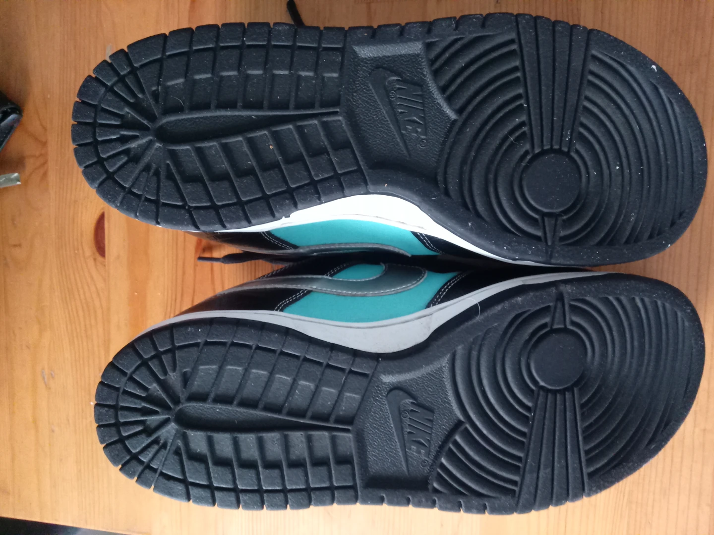 Nike SB Dunk Low "Tiffany" Diamond Supply Co. - photo 3