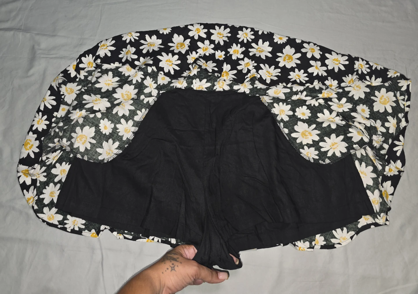 Women's Daisy Print Skirt Shorts XL - photo 3