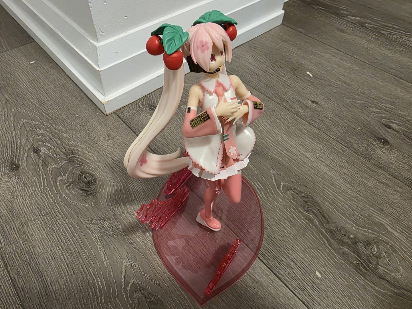 Hatsune Miku Sakura Figure - photo 4