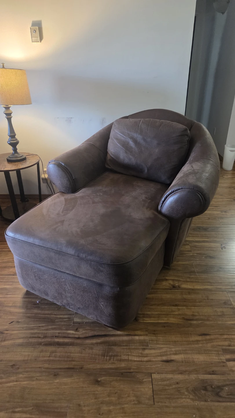 Couch and Chaise Lounge - photo 3