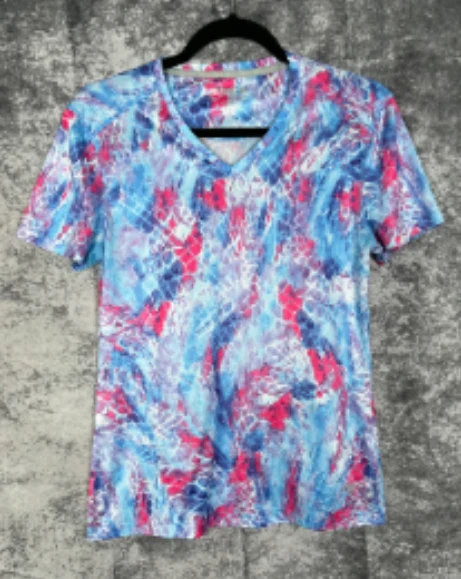 REEL LEGENDS Freeline Performance VNeck fishing tee LADIES LARGE