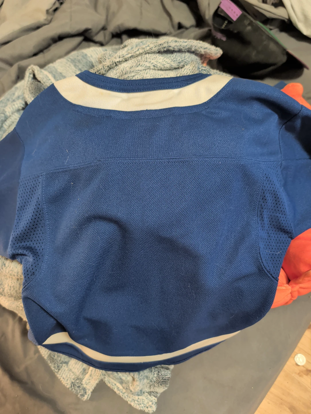 Toronto Maple Leafs Kids Jersey Size 2/4T - photo 2