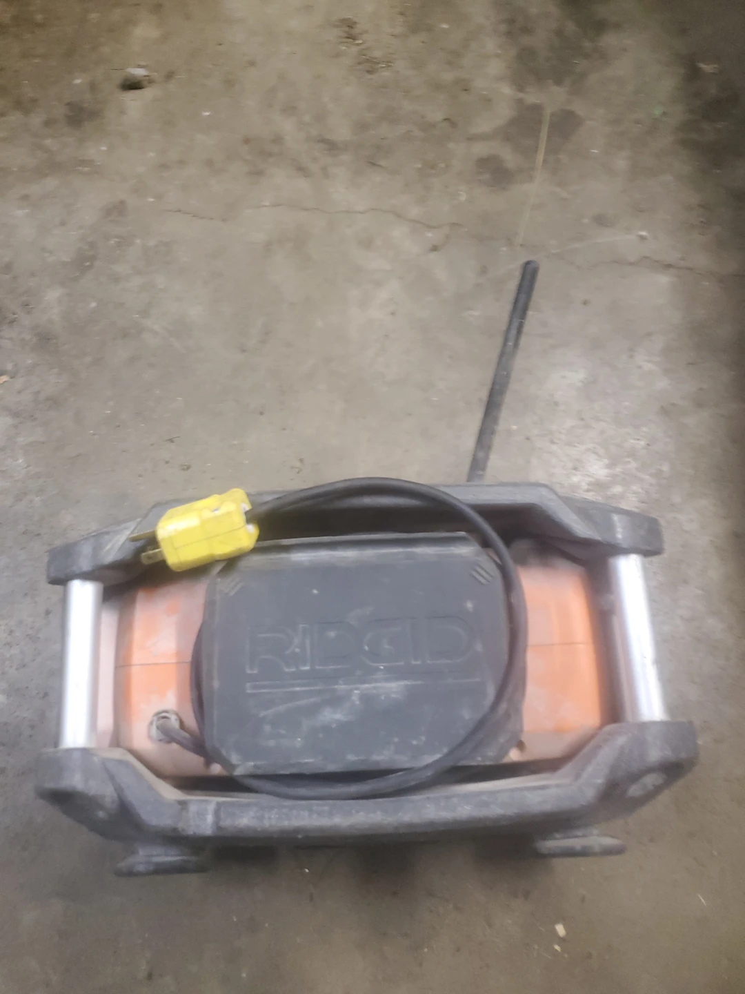 Ridgid jobsite radio - photo 4