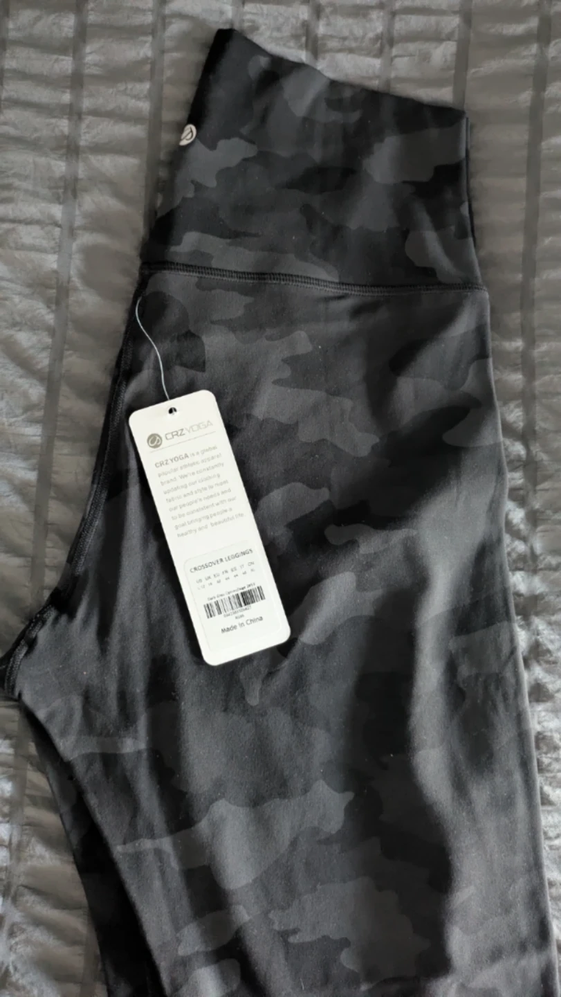 CRZ YOGA Butterluxe V Cross Waist Leggings - Dark Grey Camo - photo 2