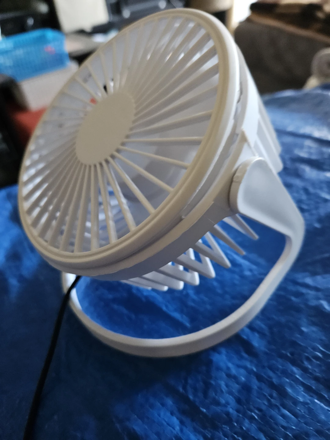 Small White USB Mini Fan