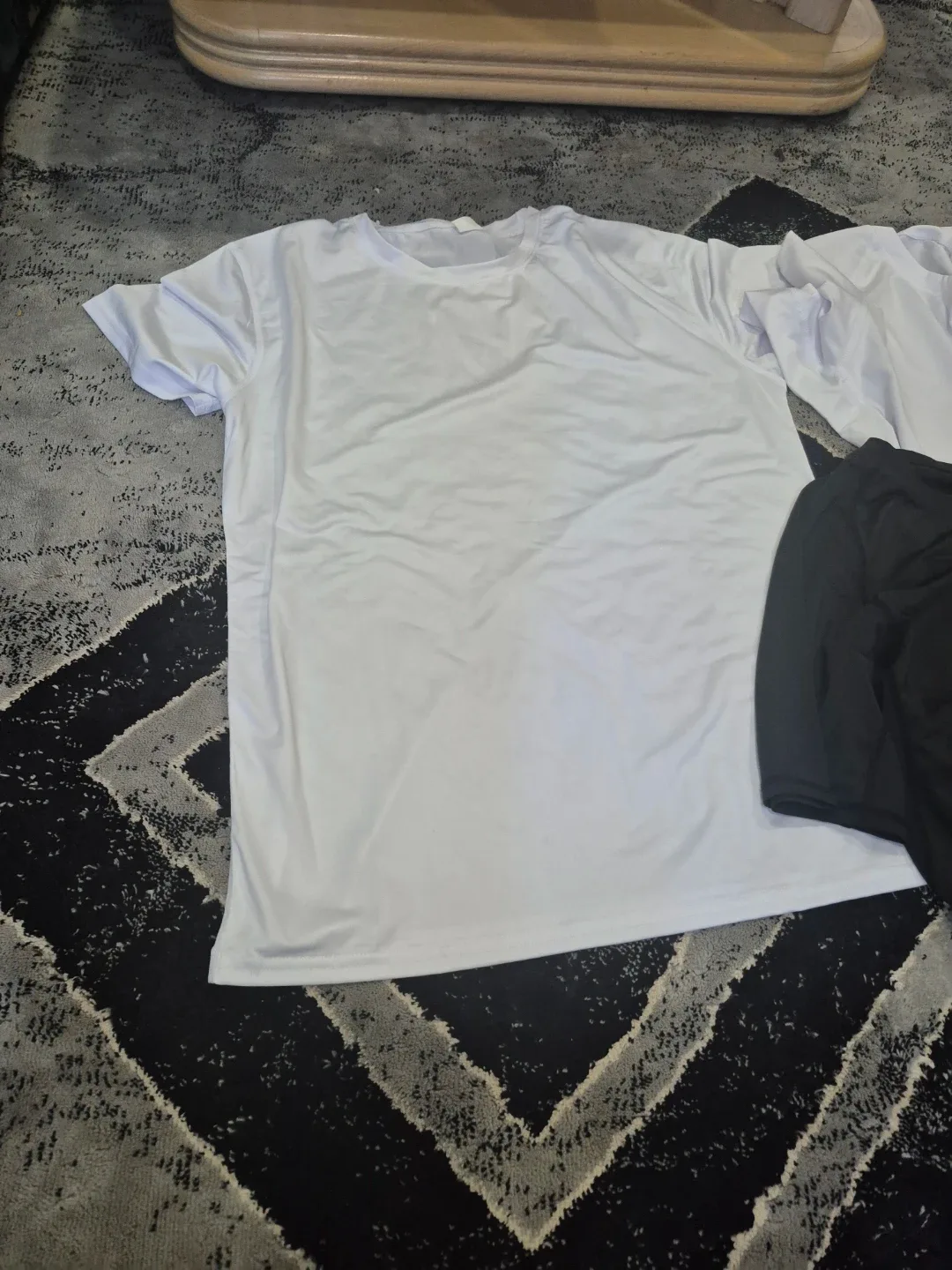 Tan wide leg cargo pants and white athletic shirt - photo 2