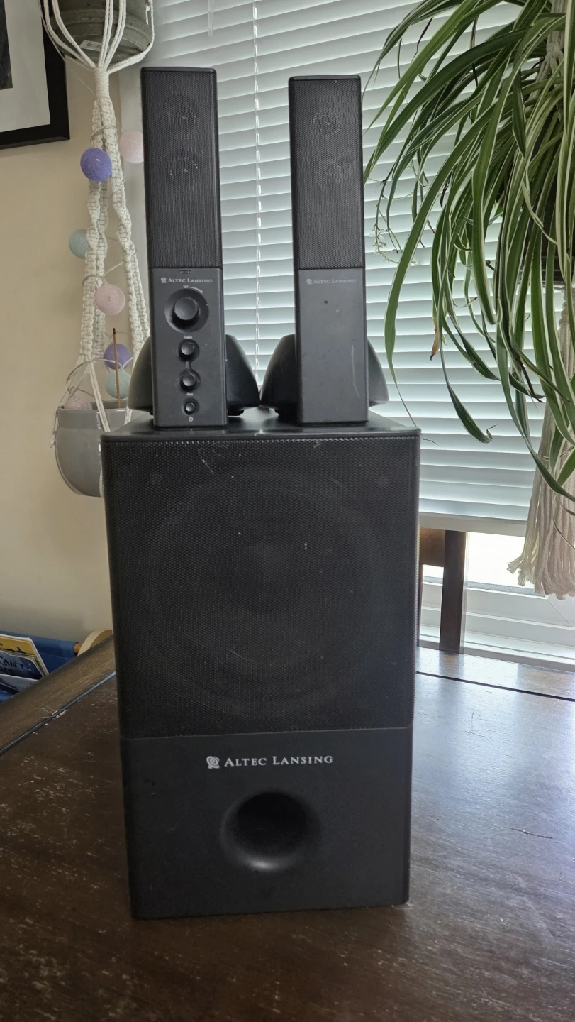 FREE — Altec Lansing VS4121 2.1 Speaker System
