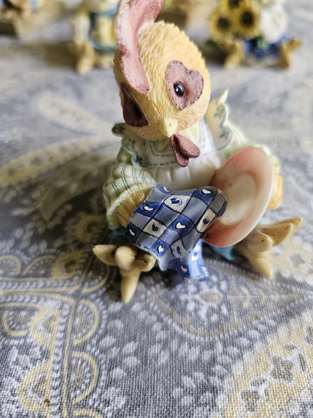 Mary's  Henhouse  Enesco  collection - photo 4