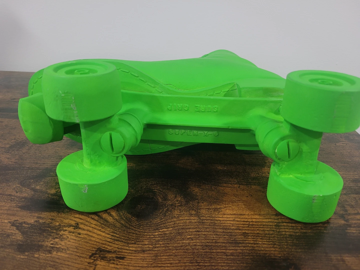 Harry Allen Areaware Roller SKate Sculpture (Out of production) - photo 4