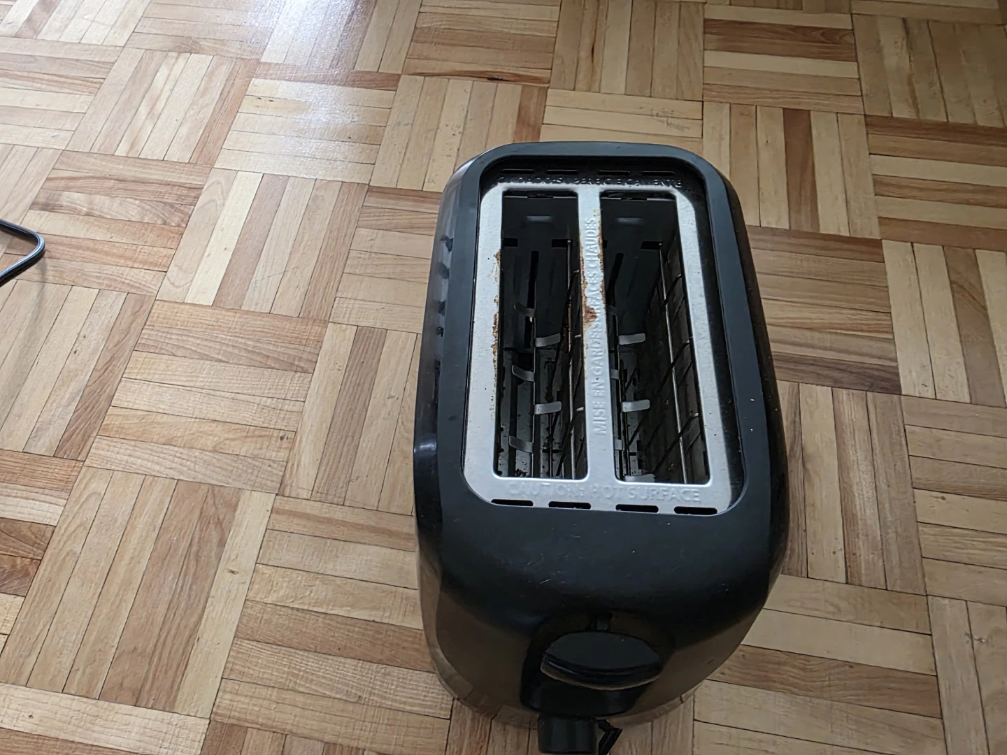 Black 2-Slice Toaster - photo 3