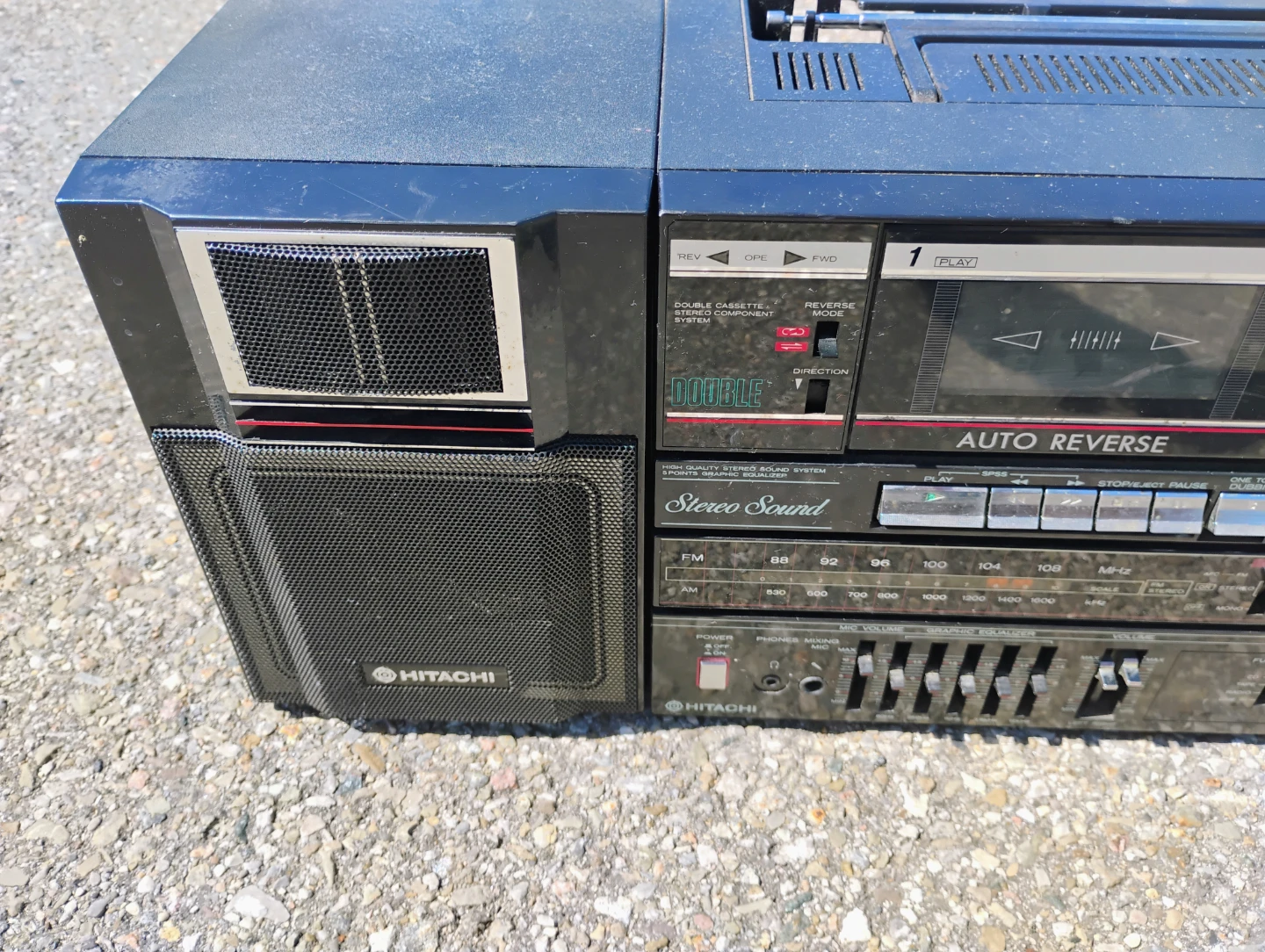 Hitachi TRK-W550HC Vintage 1980's Boombox/Portable Sound System. - photo 2