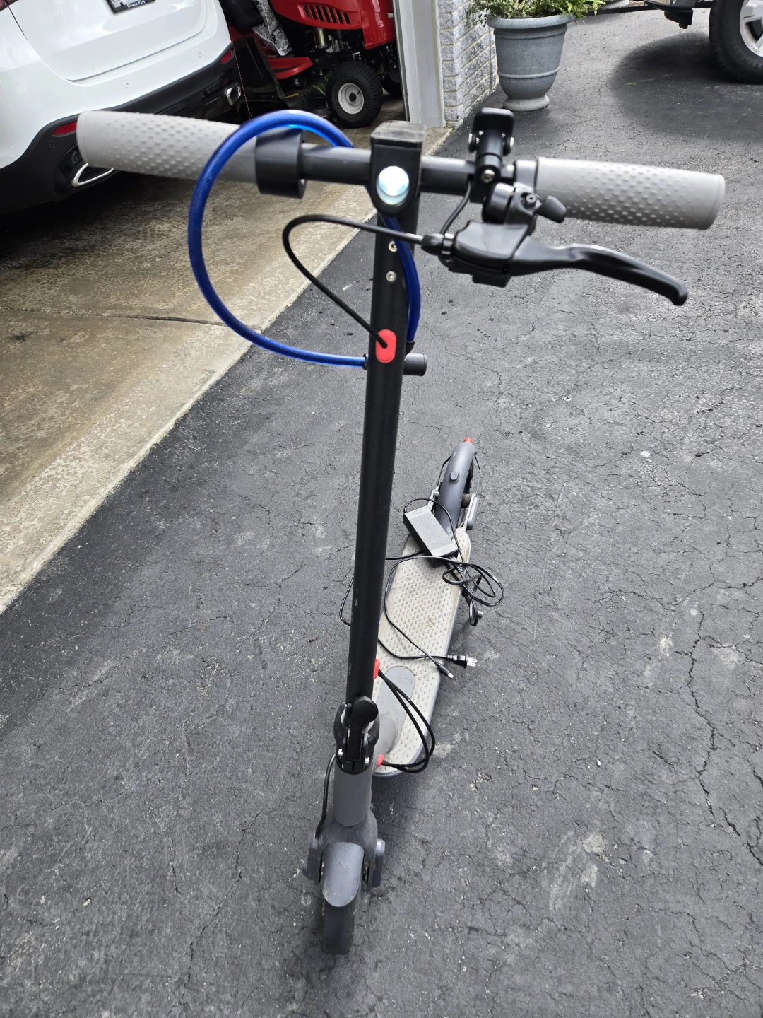 Electric Scooter with Charger - photo 2