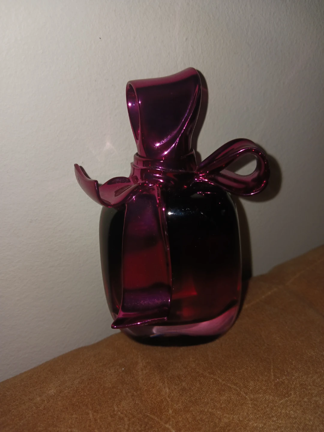 Nina Ricci L'Extase Perfume Bottle