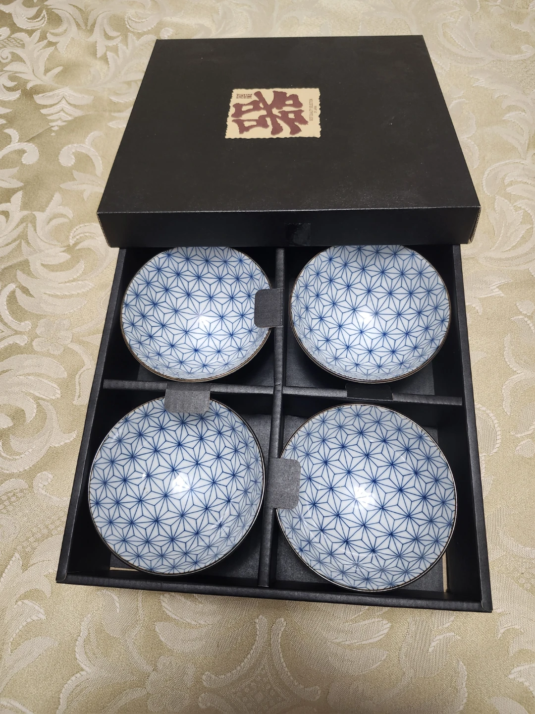 Set of 4 Japanese Style Ceramic Bowls