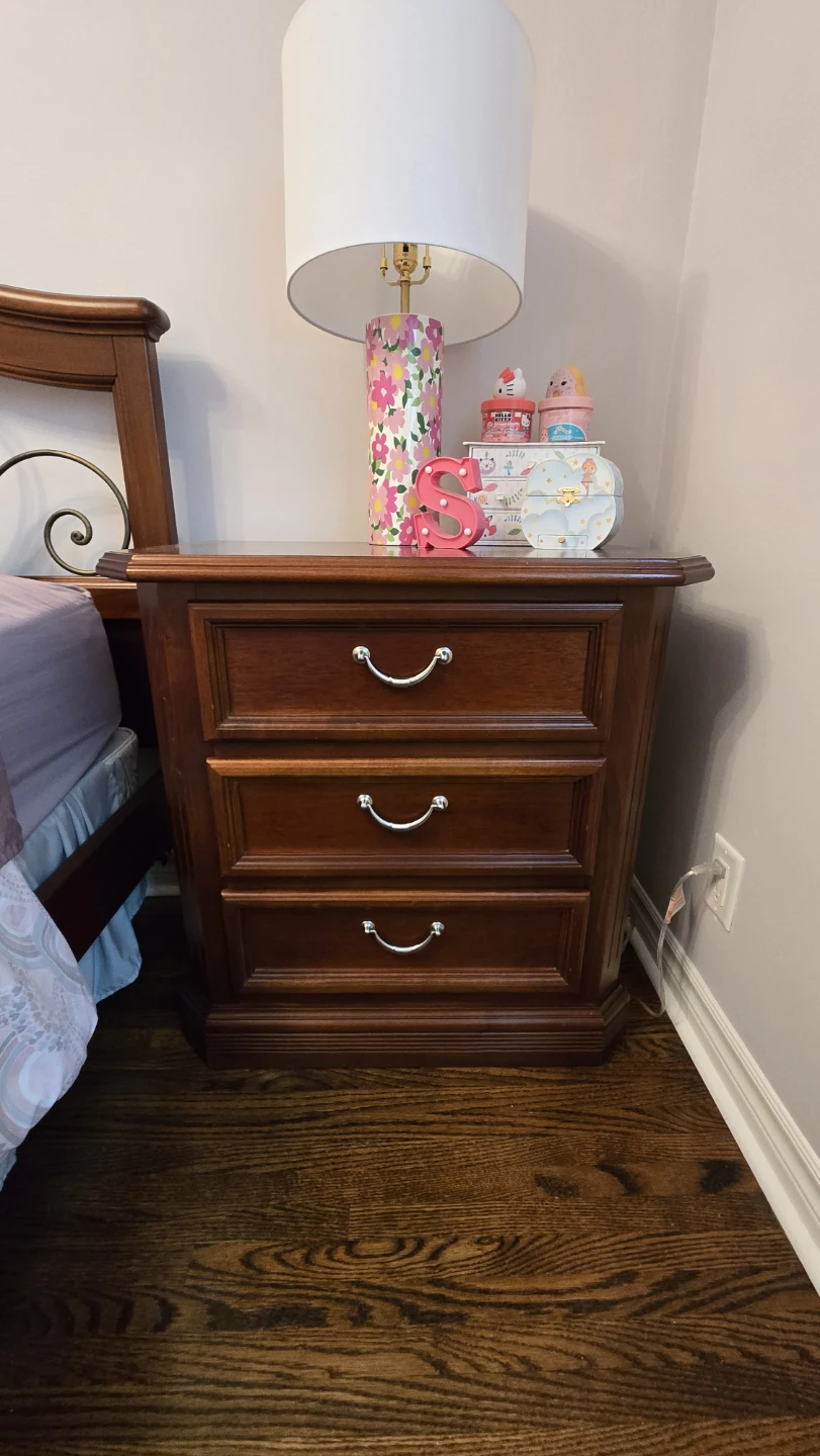 Queen Sized Wood and Wrought Iron Bed and 2 night stands - photo 5