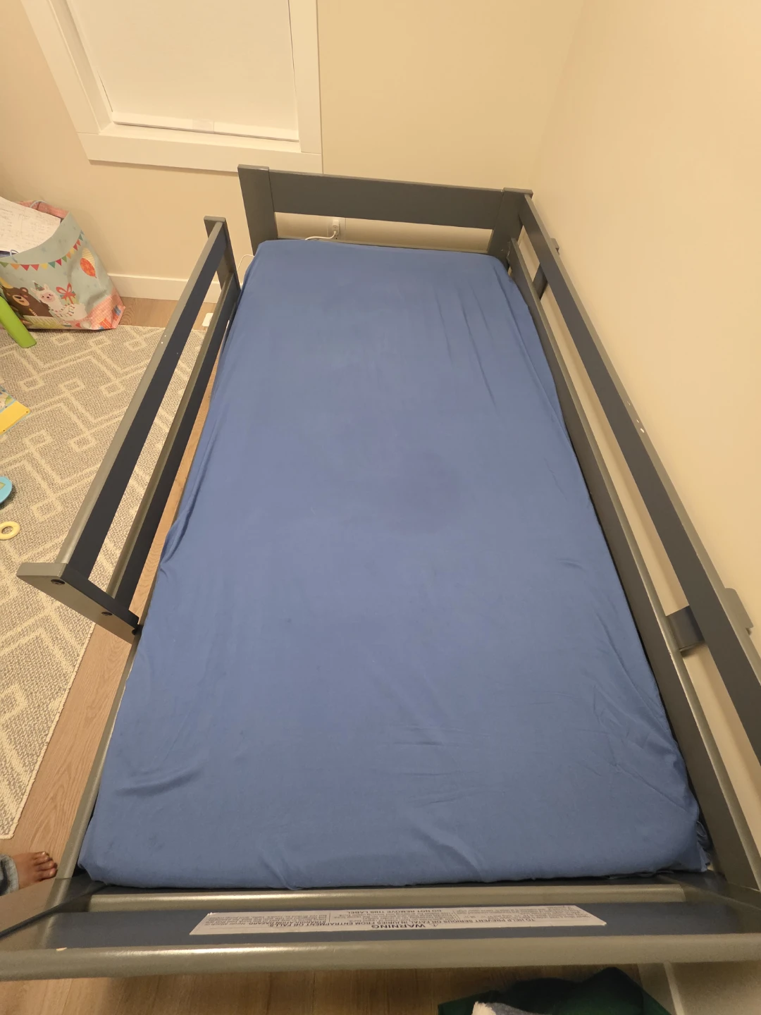 WOODEN BUNK BED - GOOD TIMBER - GOOD  CONDITION (2 beds) - photo 3