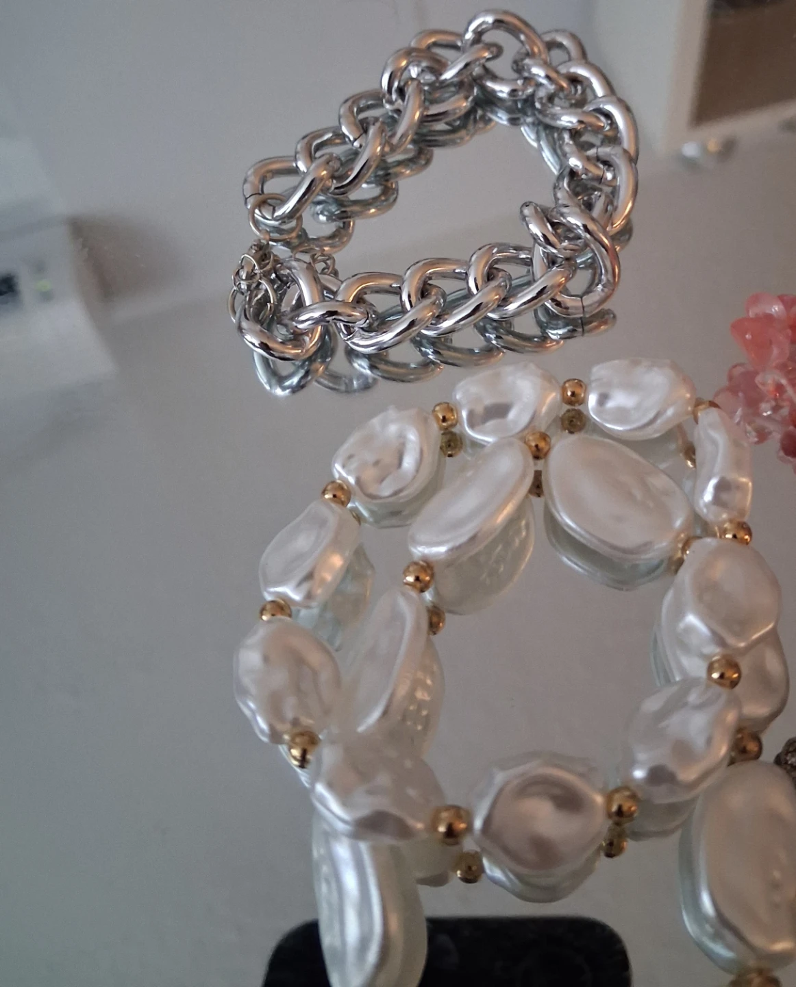 Set of 4 Bracelets and Brooch - photo 2