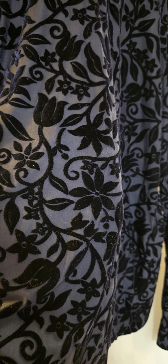 Evan-Picone Velvet Floral Long Sleeve Top - photo 2