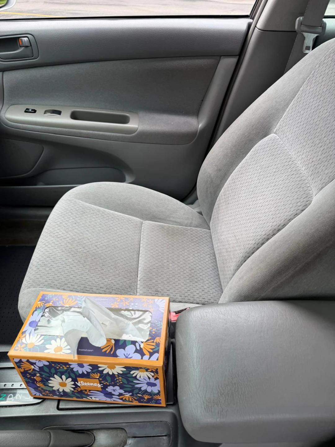 2003 toyota Camry LE Sedan - photo 5