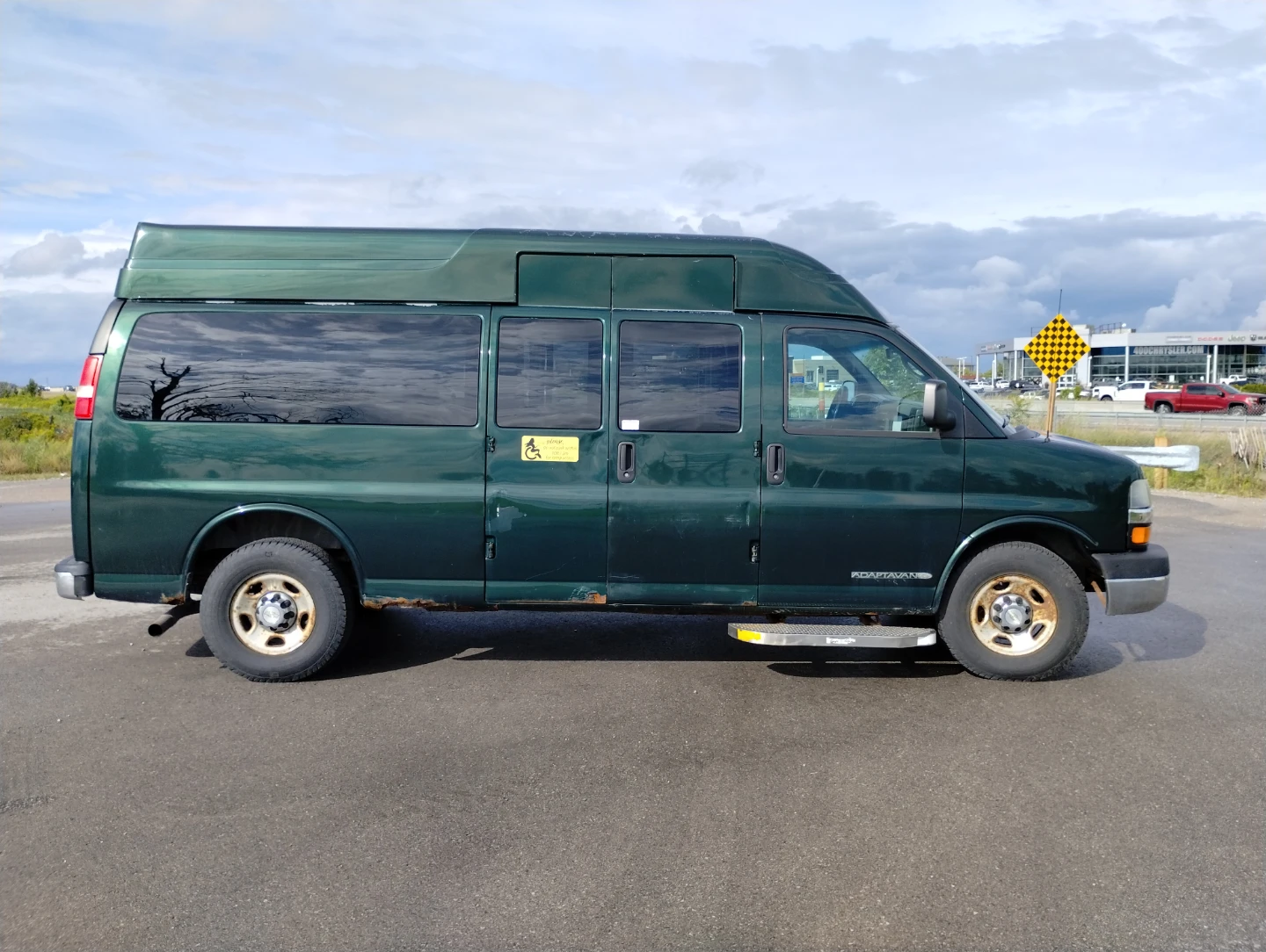 Chevrolet Express 3500 Wheelchair Van - photo 4