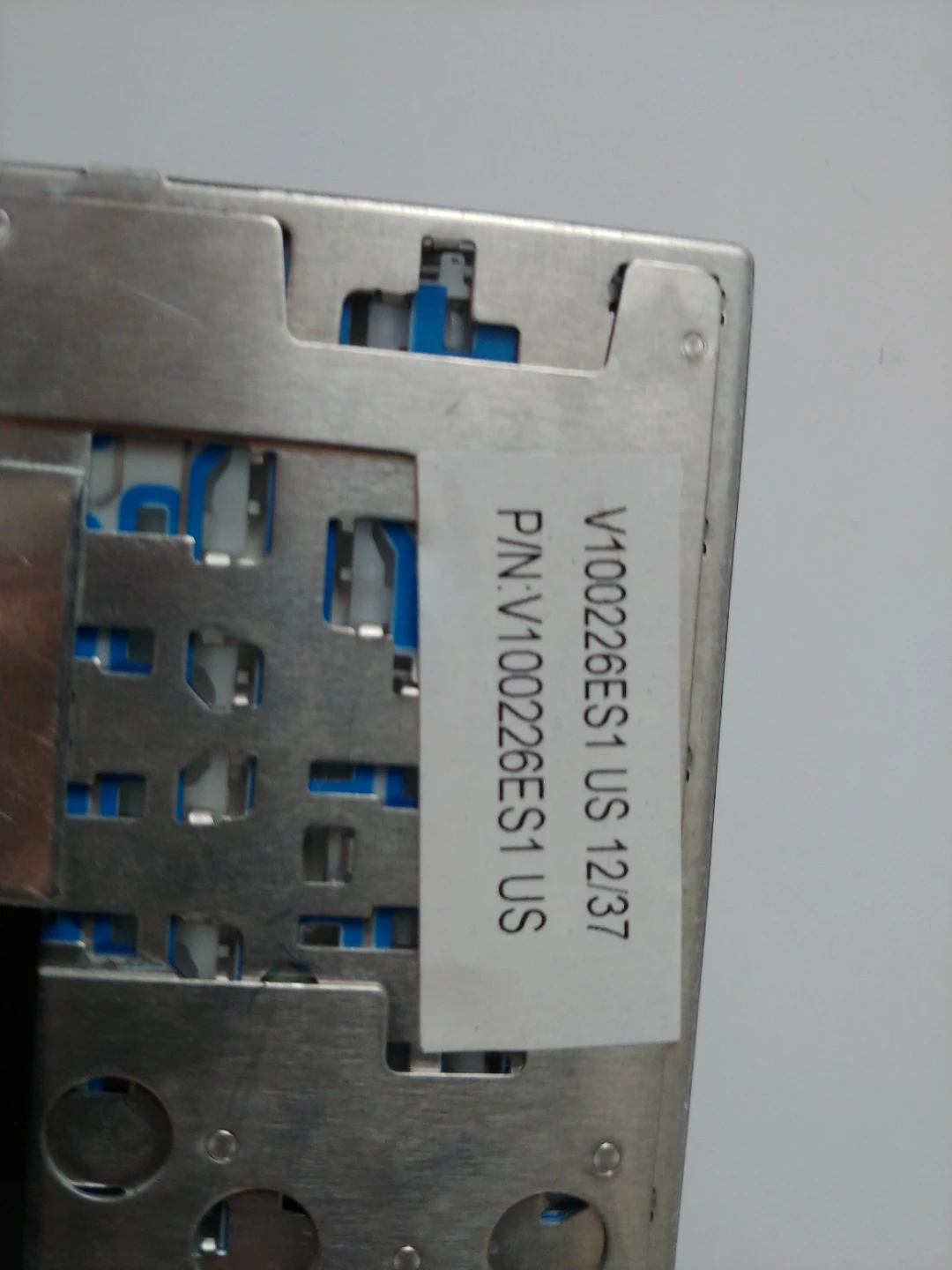 HP Mini 1011 keyboard replacement - photo 5