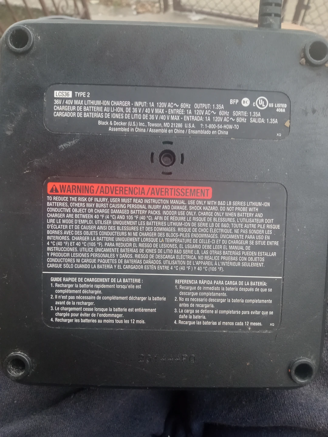 Black & Decker LCS36 36V/40V Lithium-Ion Battery Charger - photo 2