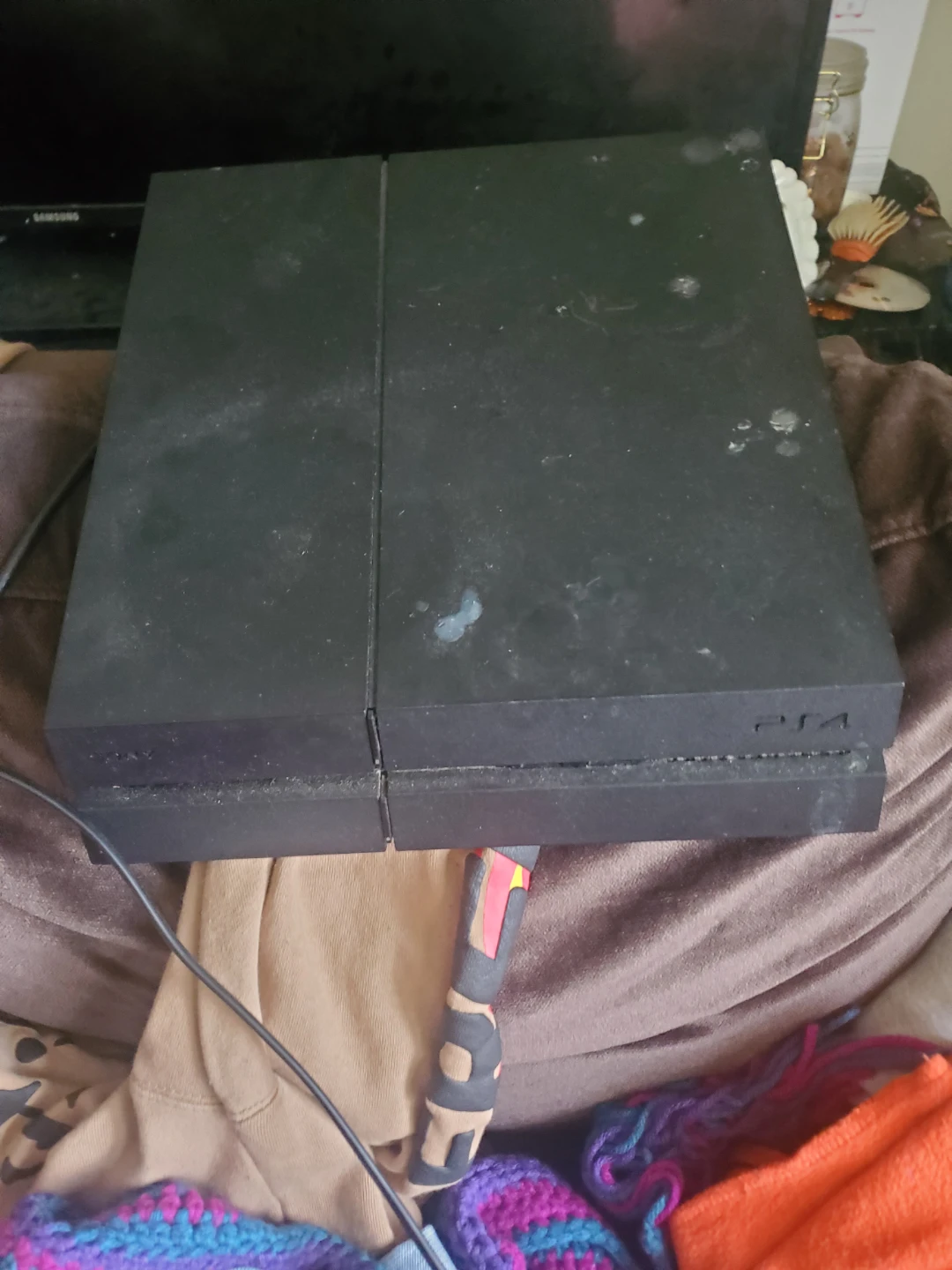 Ps4 with wireless controller