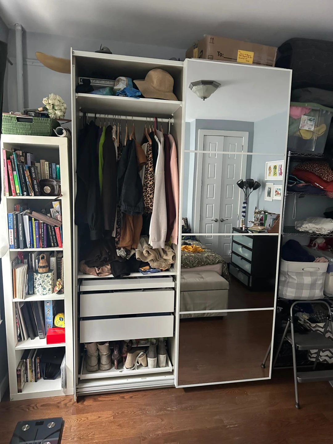 White Wardrobe with Mirrored Doors - photo 4