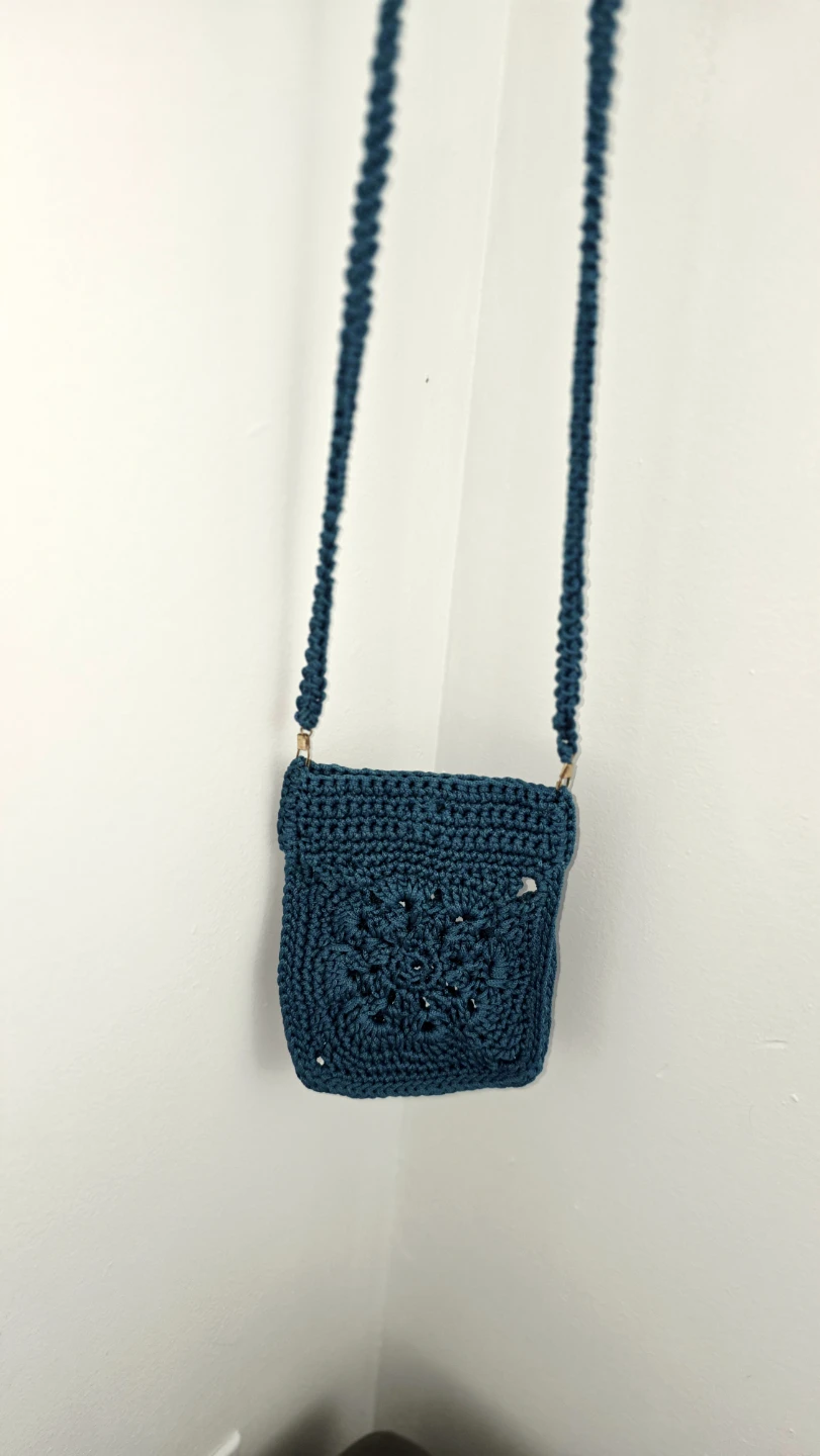 Handmade Crochet Shoulder Bags - photo 3