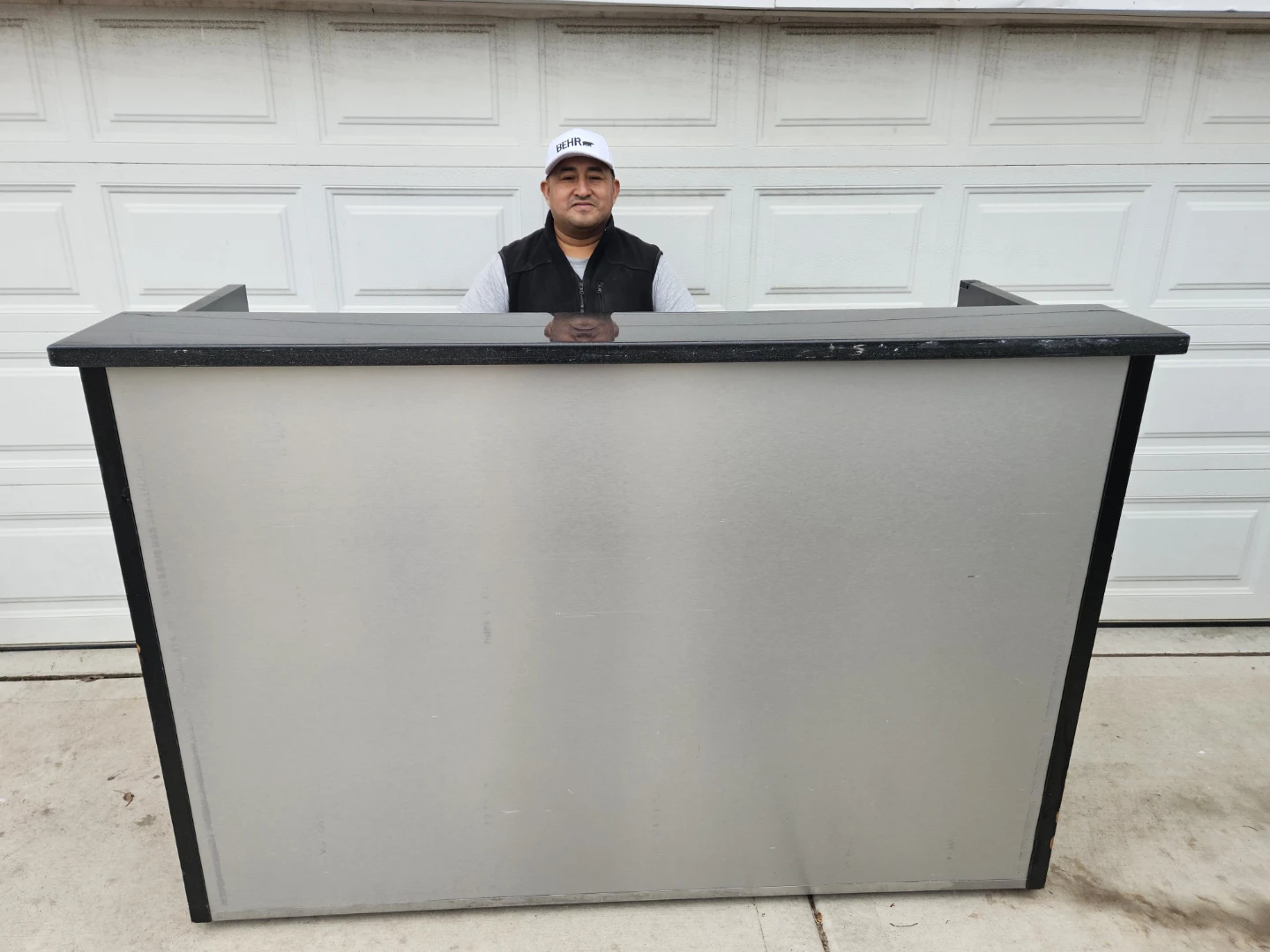 Rolling Bar granite countertop  perfect for the - photo 4